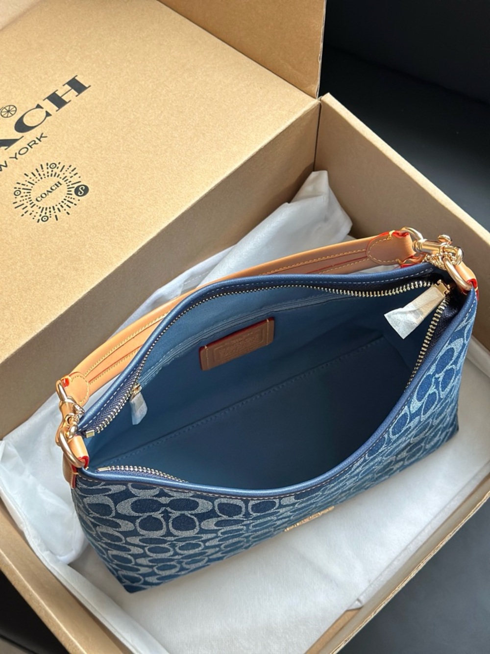 Coach Laurel Shoulder Bag In Signature Denim - Picture 4 of 9